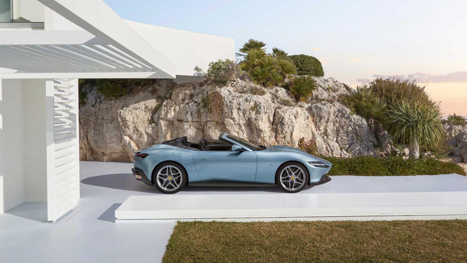 Πρεμιέρα με 620 άλογα για τη Ferrari Roma Spider